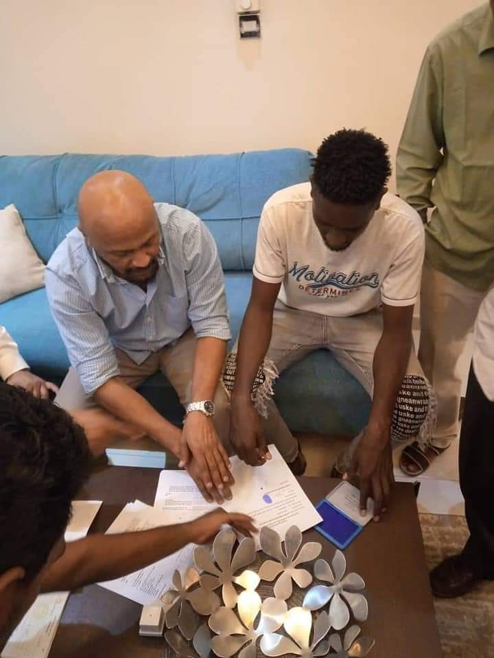 الهلال يكسب توقيع لاعب هلال الأبيض وضاح