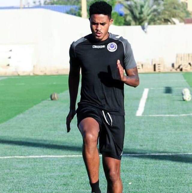 فيري ينخرط في تدريبات الهلال عقب إعتزاله اللعب دوليا