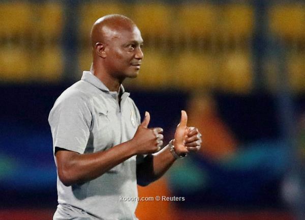 الهلال يجدد مفاوضاته مع المدرب كواسي أبياه