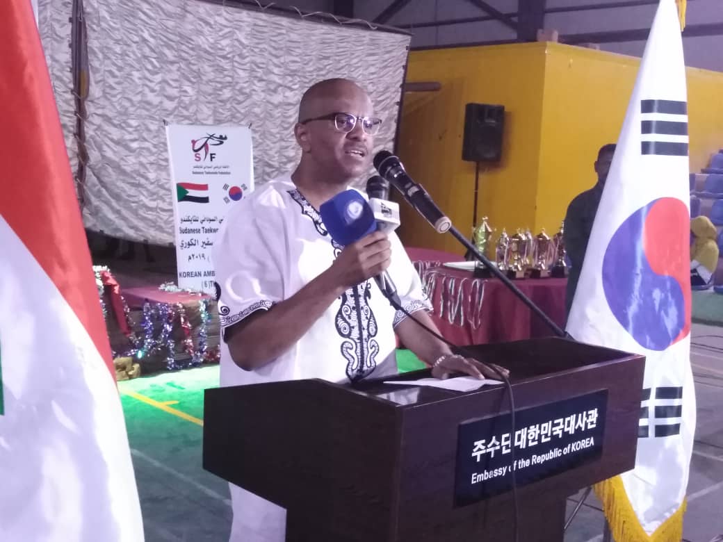 معتصم حاج التوم يدعم إتحاد تايكندو الخرطوم  الجديد بمبلغ خمسين ألف جنيه