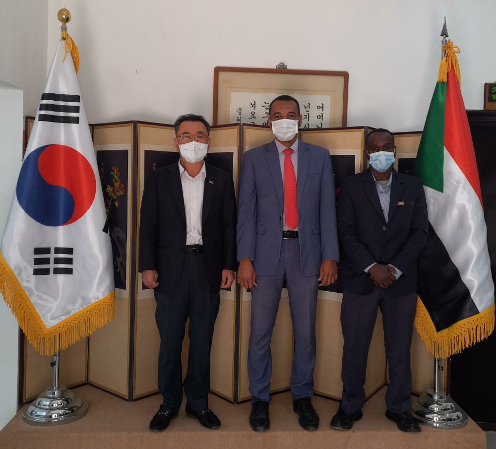 رئيس اتحاد التايكندو والسفير الكوري يؤكدان التعاون لإنشاء مركز التدريب الدولي بالسودان