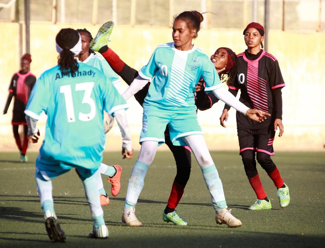 ثلاث انتصارات في دوري سيدات كرة القدم