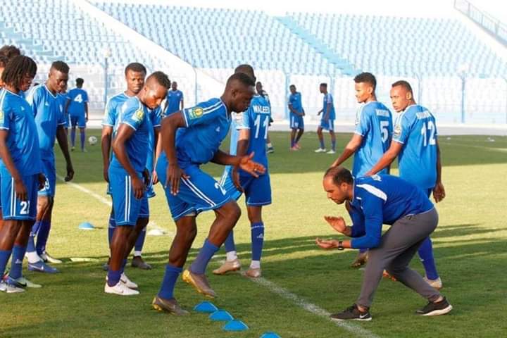 تونسي الهلال يراجع اوزان اللاعبين 