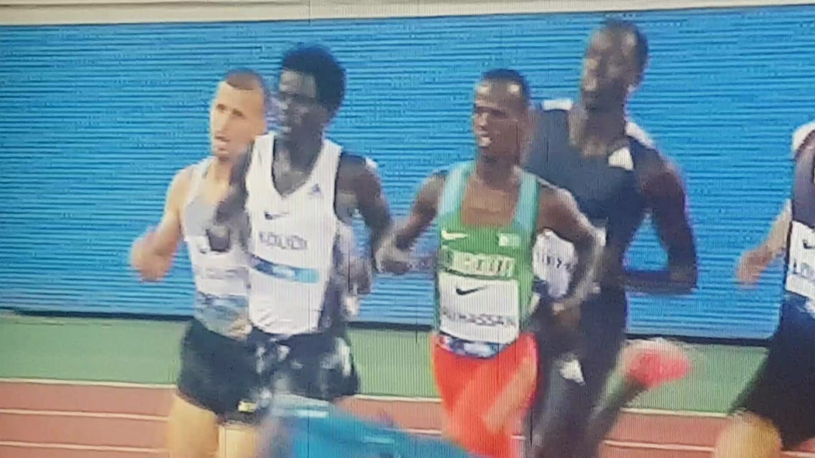 العداء السوداني بكارة يشارك في الدوري الماسي لألعاب القوى جولة الدوحة